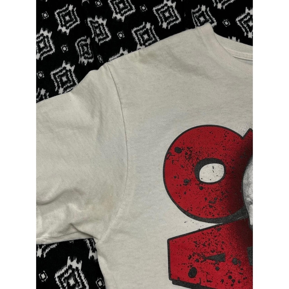 Vintage Shaq Red White Black Mens Short Sleeve Crew Neck Graphic T Shirt Medium - Picture 7 of 7